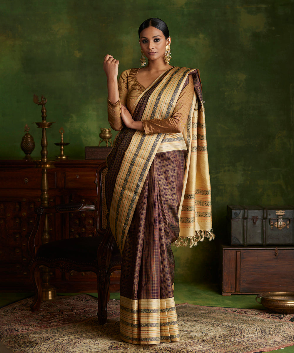 Handloom_Dark_Purple_Pure_Silk_Kanjivaram_Saree_With_Zari_Checks_WeaverStory_02
