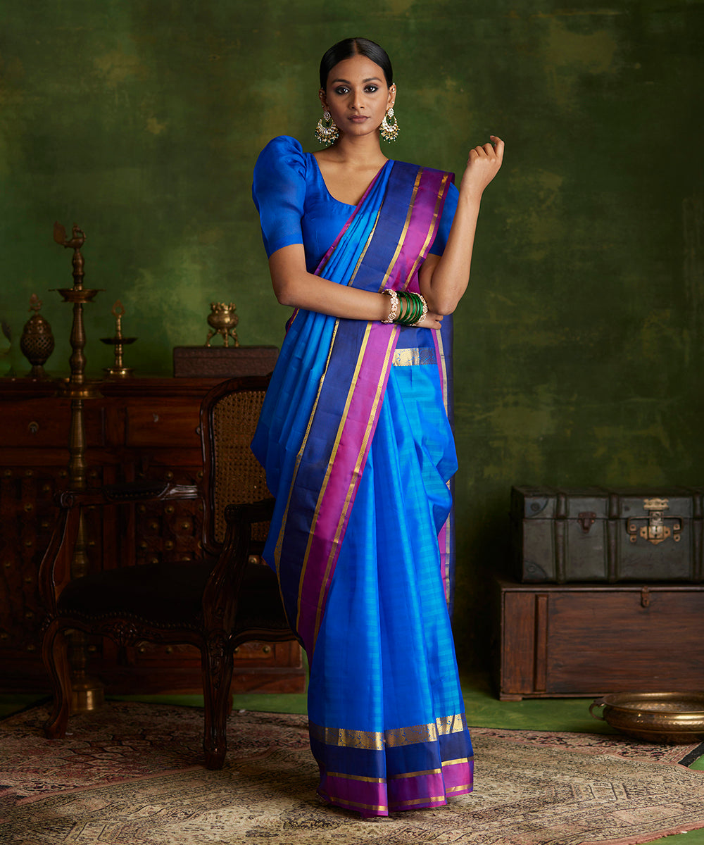 Cobalt_Blue_Handloom_Pure_Silk_Kanjivaram_Saree_With_Double_Color_Border_WeaverStory_02