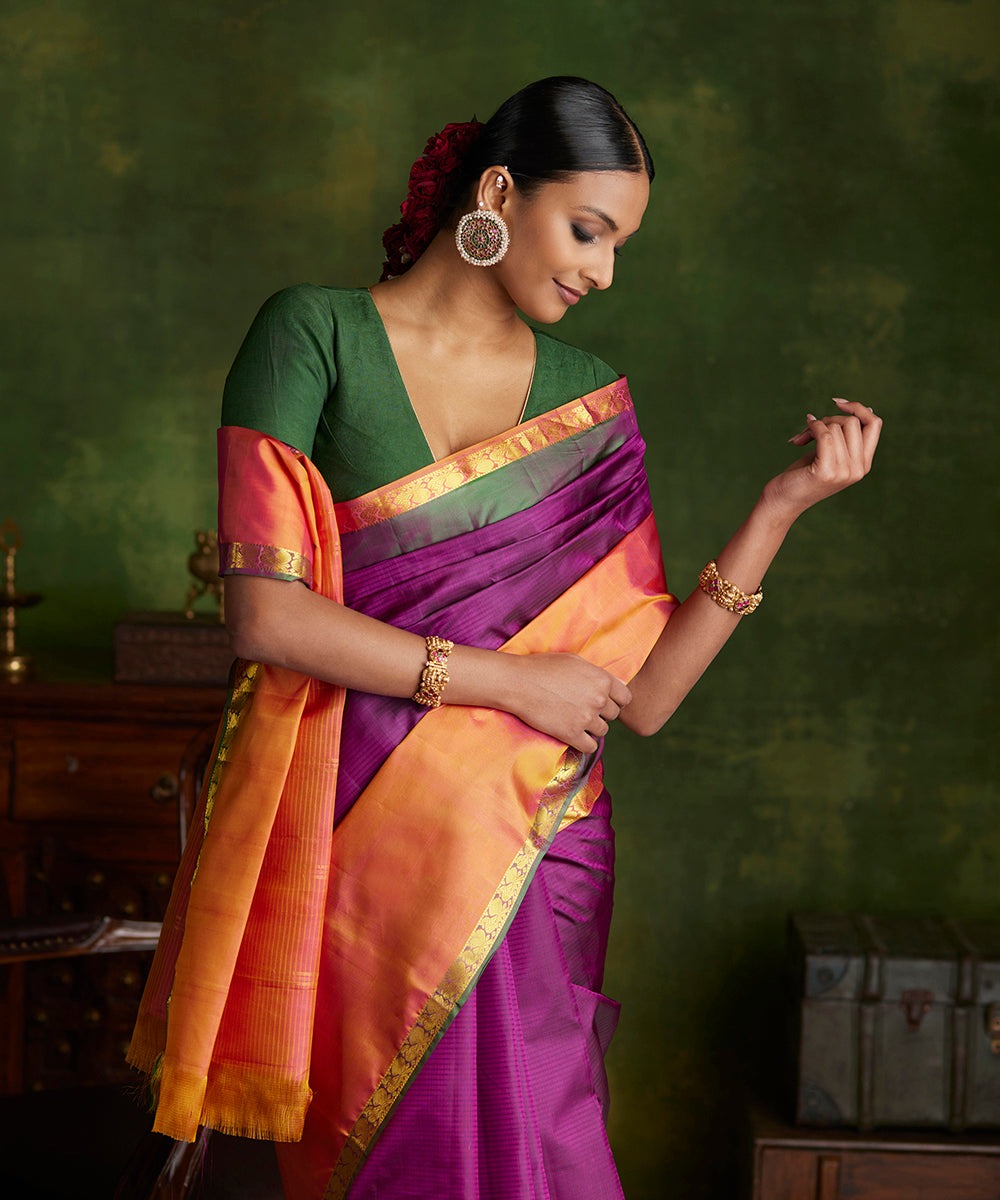 Dark_Purple_Double_Shade_Handloom_Pure_Silk_Kanjivaram_Saree_With_Double_Color_Big_Border_WeaverStory_01