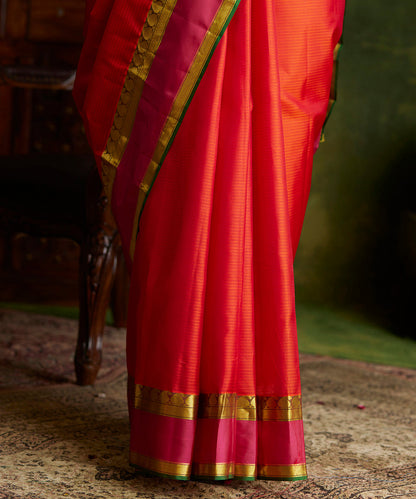 Handloom_Red_Pure_Silk_Kanjivaram_Saree_With_Hot_Pink_Border_WeaverStory_04