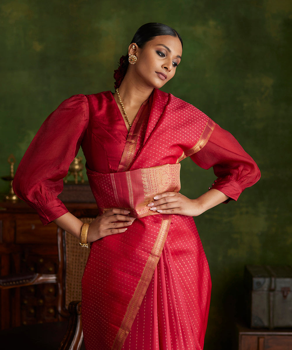 Handloom_Maroon_Pure_Silk_Kanjivaram_Saree_With_All_Over_Gold_Zari_Work_WeaverStory_01