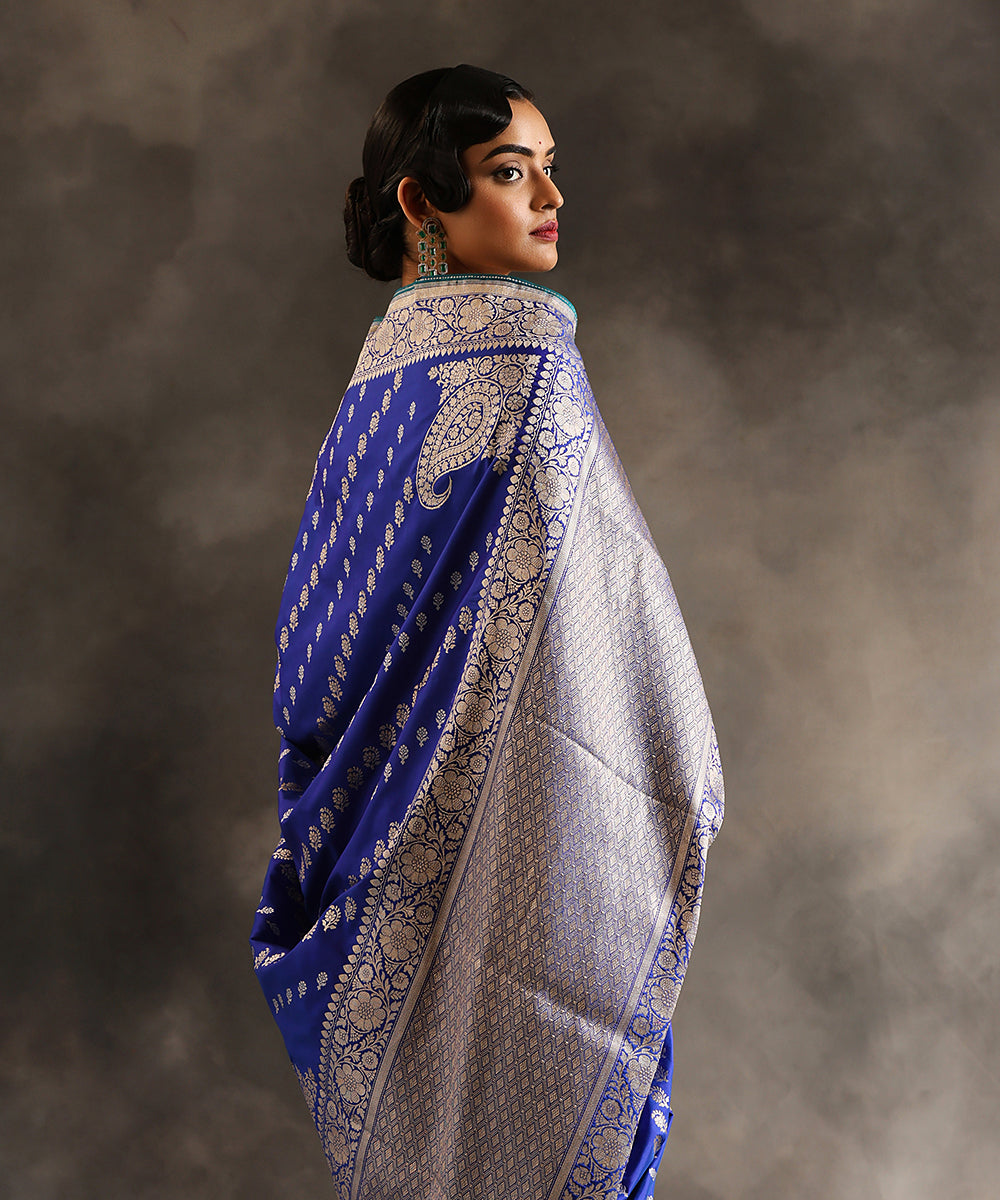 Blue_Handloom_Pure_Katan_Silk_Ektara_Banarasi_Saree_With_Sona_Rupa_Kadhwa_Booti_WeaverStory_01