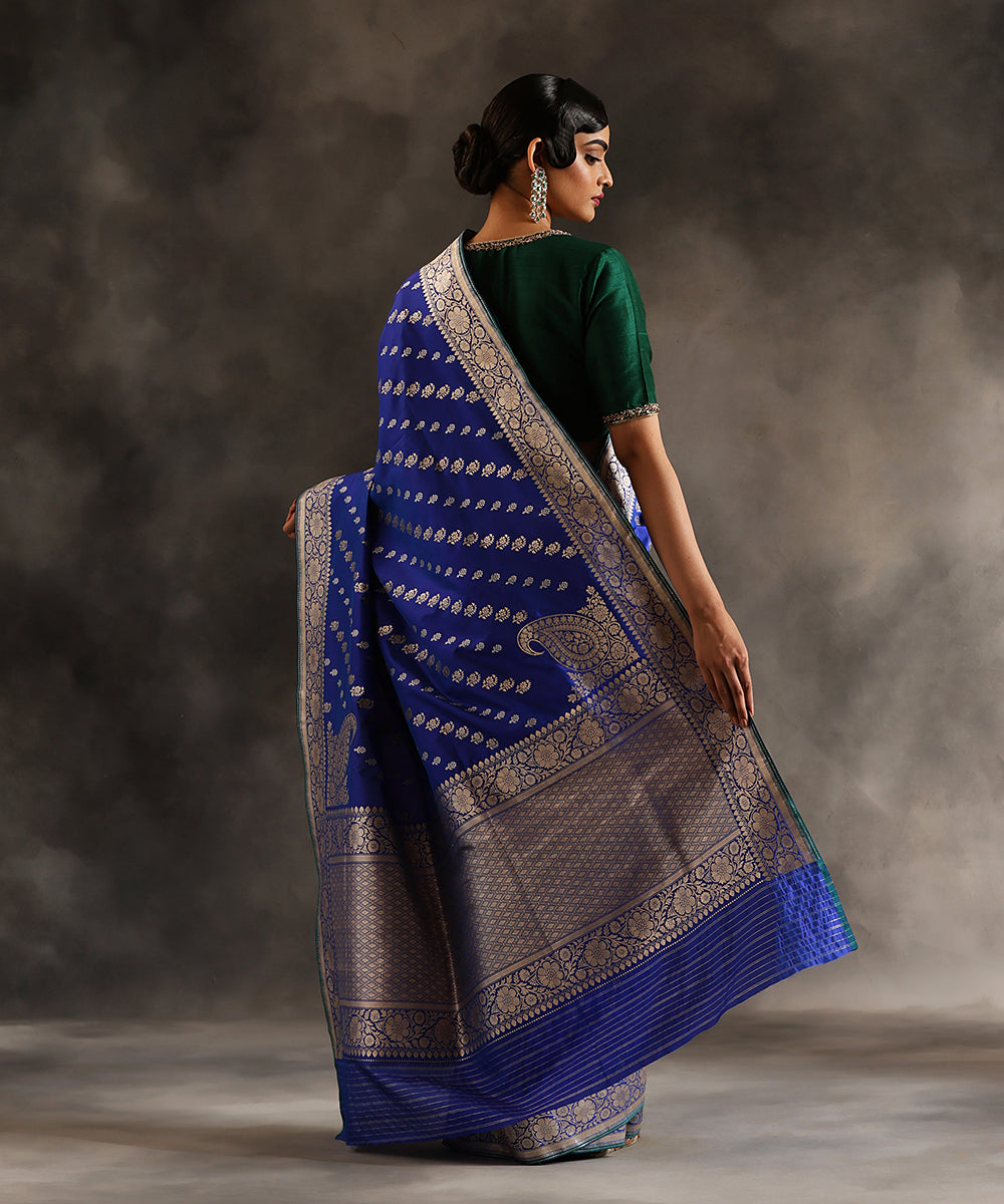 Blue_Handloom_Pure_Katan_Silk_Ektara_Banarasi_Saree_With_Sona_Rupa_Kadhwa_Booti_WeaverStory_03