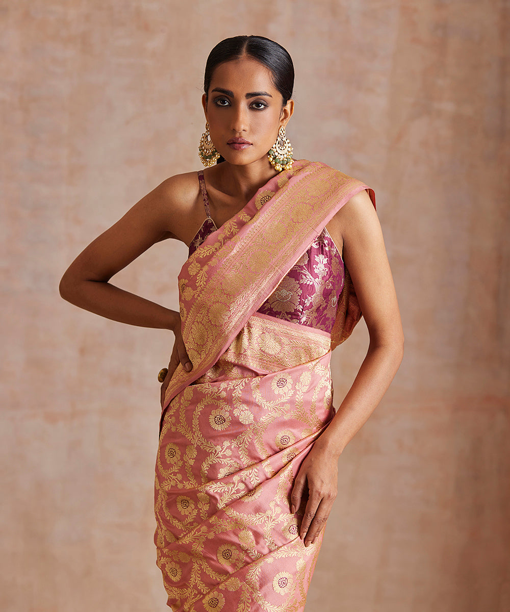 Handloom_Peach_Pure_Katan_Silk_Banarasi_Saree_With_Meenakari_Kadhwa_Jaal_WeaverStory_01