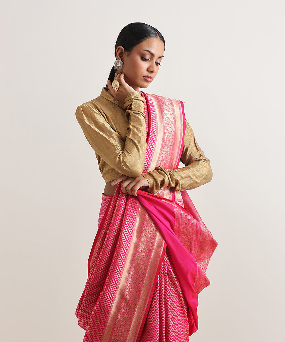 Handloom_Hot_Pink_Pure_Katan_Silk_Tanchoi_Banarasi_Saree_With_Zari_Booti_WeaverStory_01