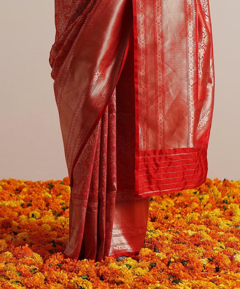 Red_Handloom_Pure_Katan_Silk_Kimkhab_Banarasi_Saree_And_Gold_Zari_WeaverStory_04