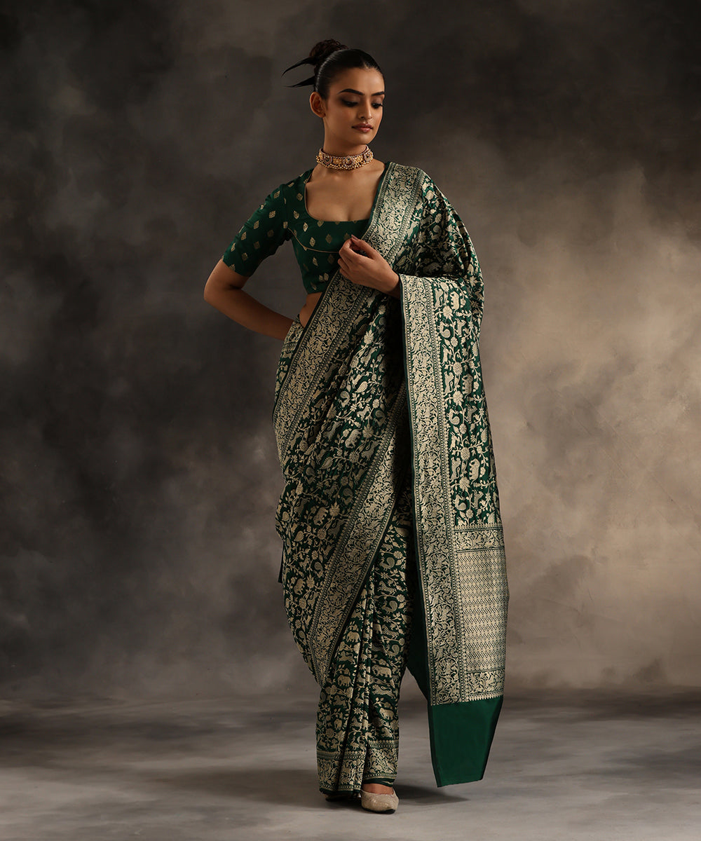 Green_Handloom_Pure_Katan_Silk_Shikargah_Banarasi_Saree_With_Zari_WeaverStory_02