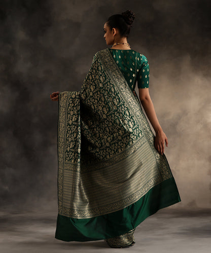 Green_Handloom_Pure_Katan_Silk_Shikargah_Banarasi_Saree_With_Zari_WeaverStory_03