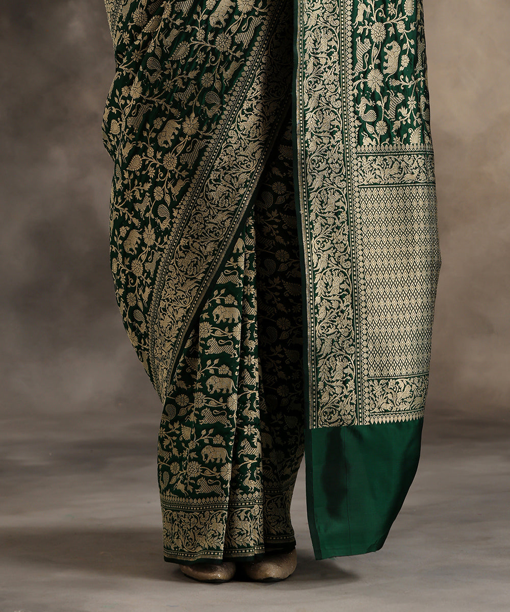 Green_Handloom_Pure_Katan_Silk_Shikargah_Banarasi_Saree_With_Zari_WeaverStory_04