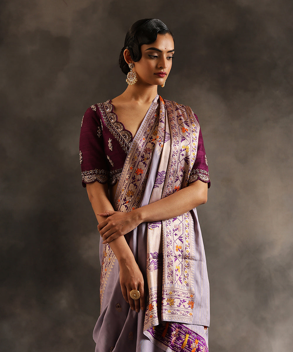 Handloom_Lilac_Pure_Katan_Silk_Ektara_Banarasi_Saree_With_Kadhwa_Booti_And_Zari_Meenakari_Border_WeaverStory_01