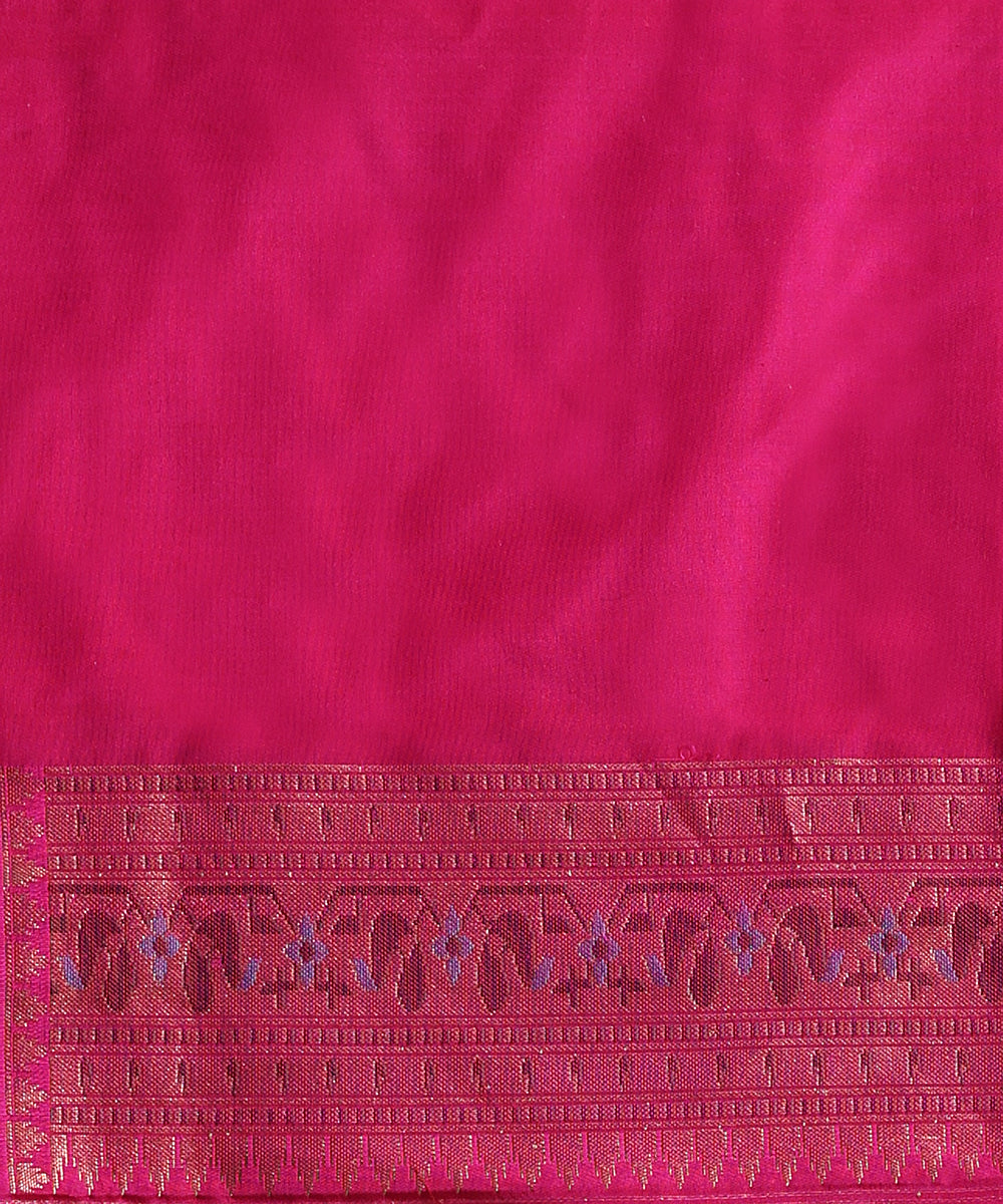 Red_Handloom_Pure_Katan_Silk_Banarasi_Saree_With_Pink_And_Gold_Paithani_Border_WeaverStory_05