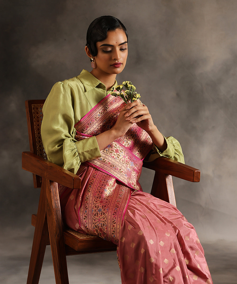Handloom_Old_Rose_Pink_Pure_Katan_Silk_Banarasi_Saree_With_Pink_And_Gold_Paithani_Border_WeaverStory_01