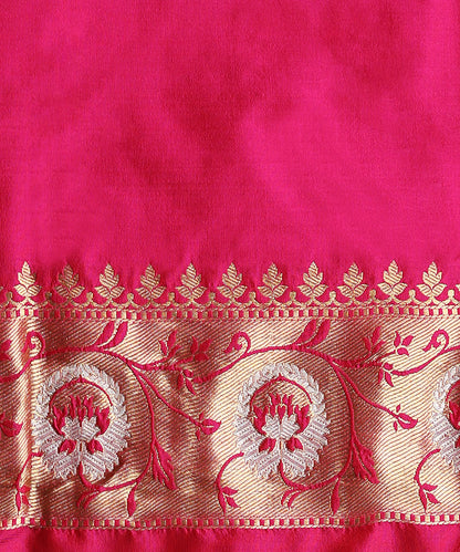 Pink_Handloom_Pure_Katan_Silk_Banarasi_Saree_With_Kadhwa_Leaf_Motifs_And_Zari_Border_WeaverStory_05