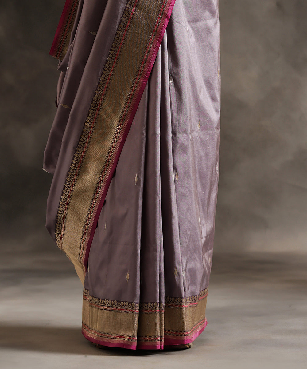 Mauve_Handloom_Pure_Katan_Silk_Banarasi_Saree_With_Kadhwa_Booti_And_Gold_Zari_Border_WeaverStory_04