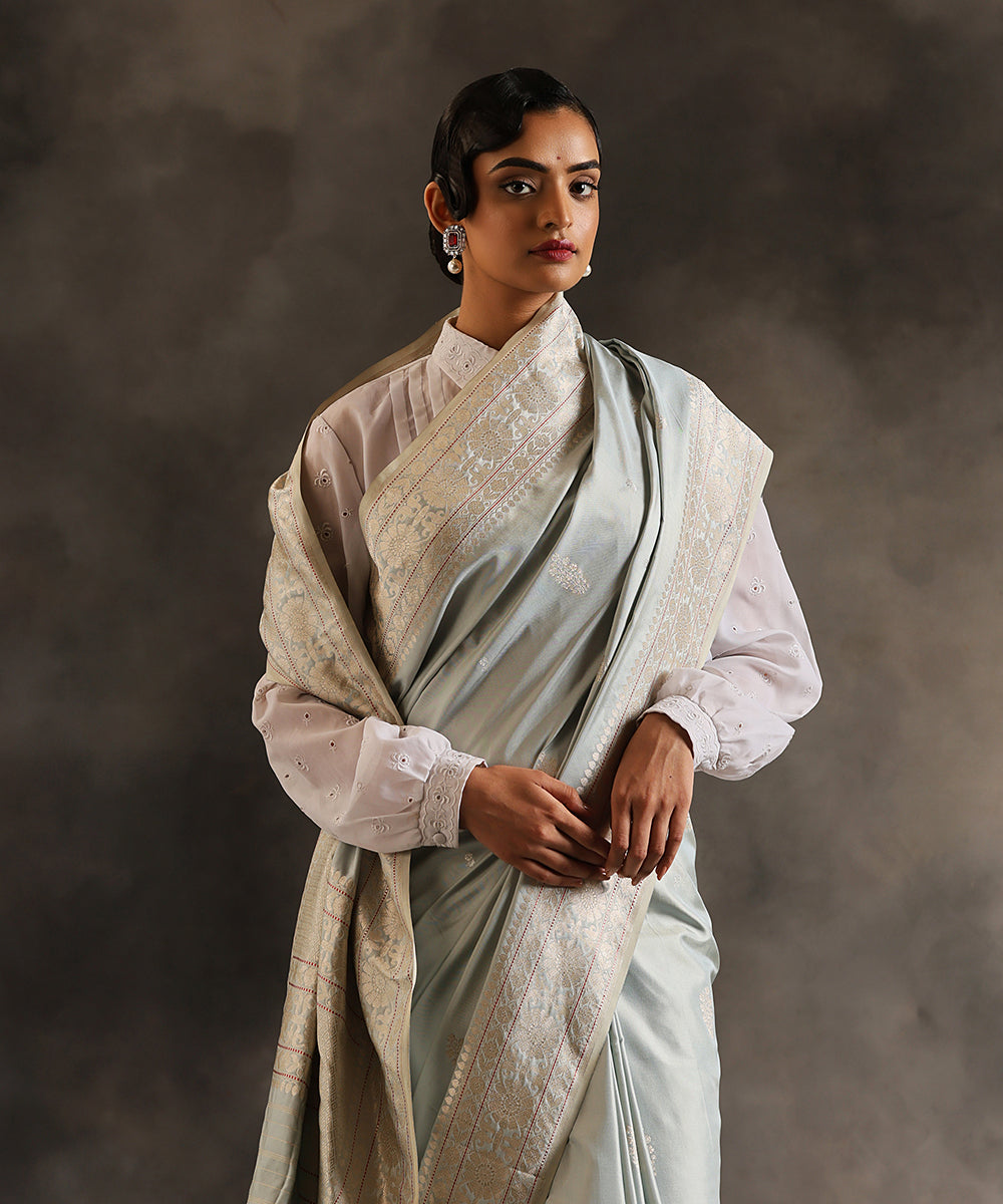 Ice_Blue_Handloom_Pure_Katan_Silk_Ektara_Banarasi_Saree_With_Kadhwa_Booti_And_Silver_Border_WeaverStory_01