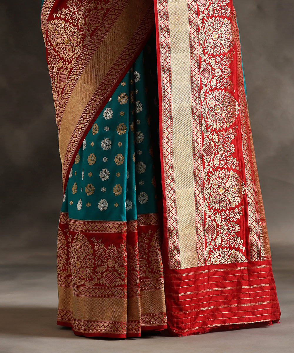 Handloom_Teal_Green_Pure_Katan_Silk_Banarasi_Saree_With_Traditional_Motifs_And_Red_Contrast_Border_WeaverStory_04