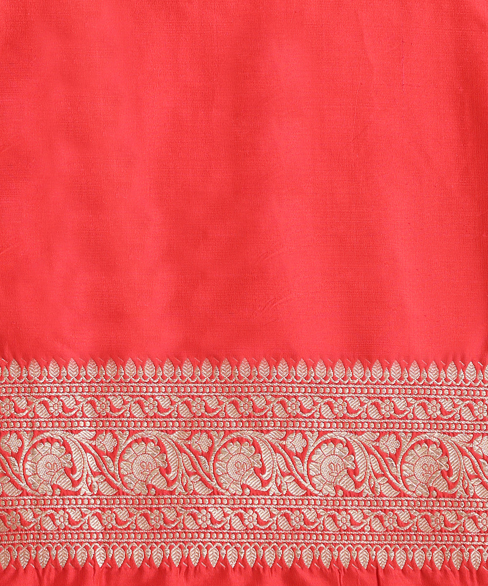 Handloom_Red_Dual_Tone_Pure_Katan_Silk_Banarasi_Saree_With_Cutwork_Boota_WeaverStory_05