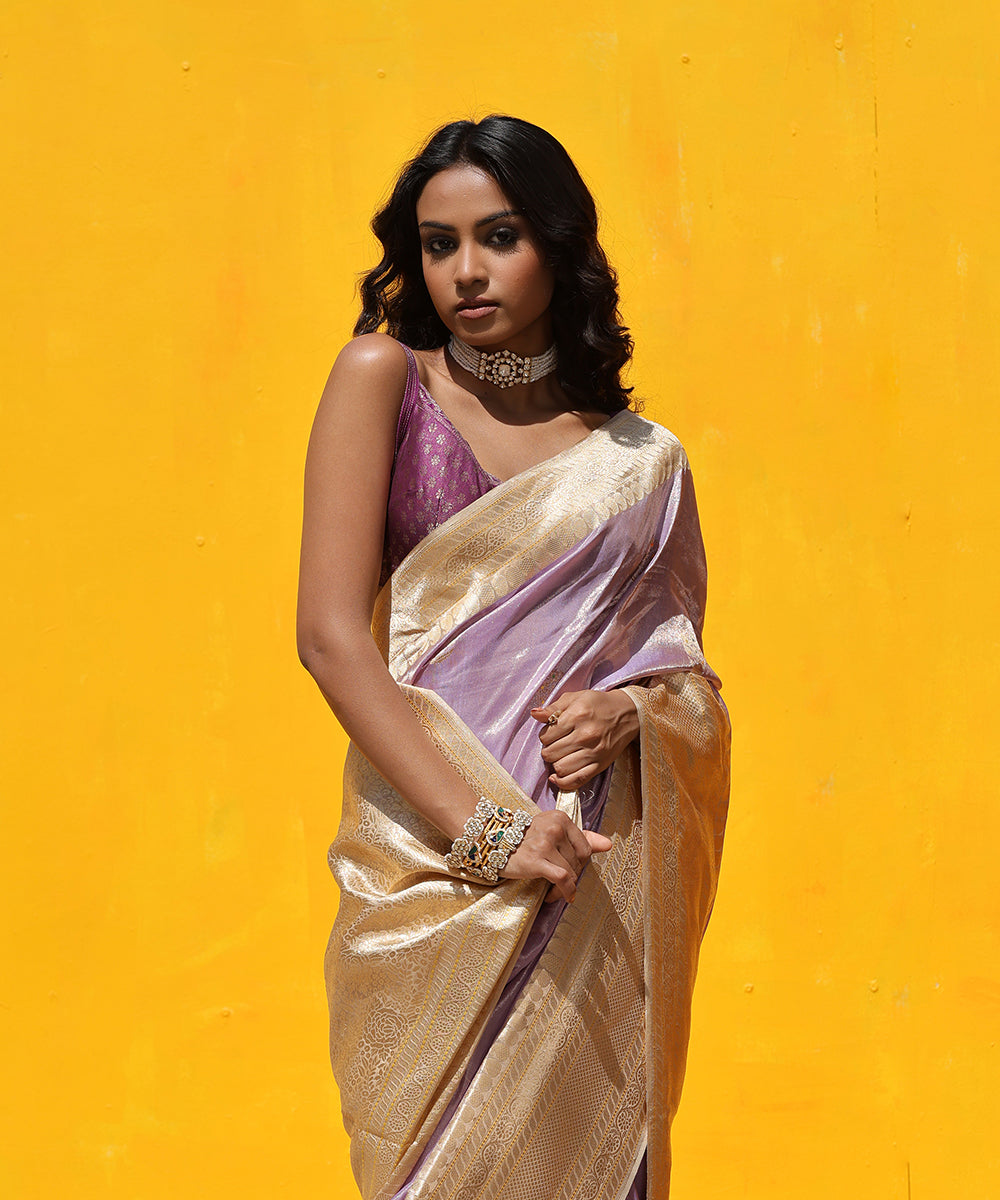 Handloom_Mauve_Silk_Tissue_Banarasi_Saree_With_Beige_And_Gold_Zari_Border_WeaverStory_01