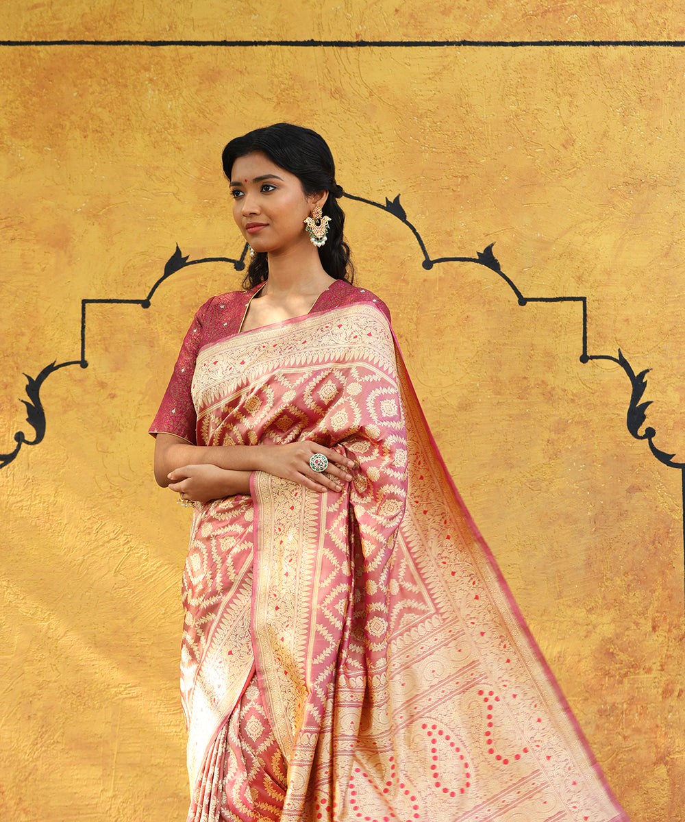 Onion_Pink_Double_Shade_Handloom_Pure_Katan_Silk_Banarasi_Saree_WeaverStory_01