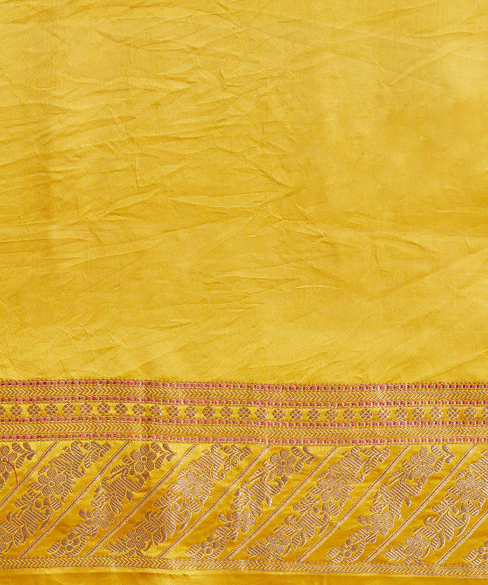 Handloom_Yellow_Pure_Satin_Silk_Banarasi_Saree_With_Cutwork_Meenakari_Booti_WeaverStory_05