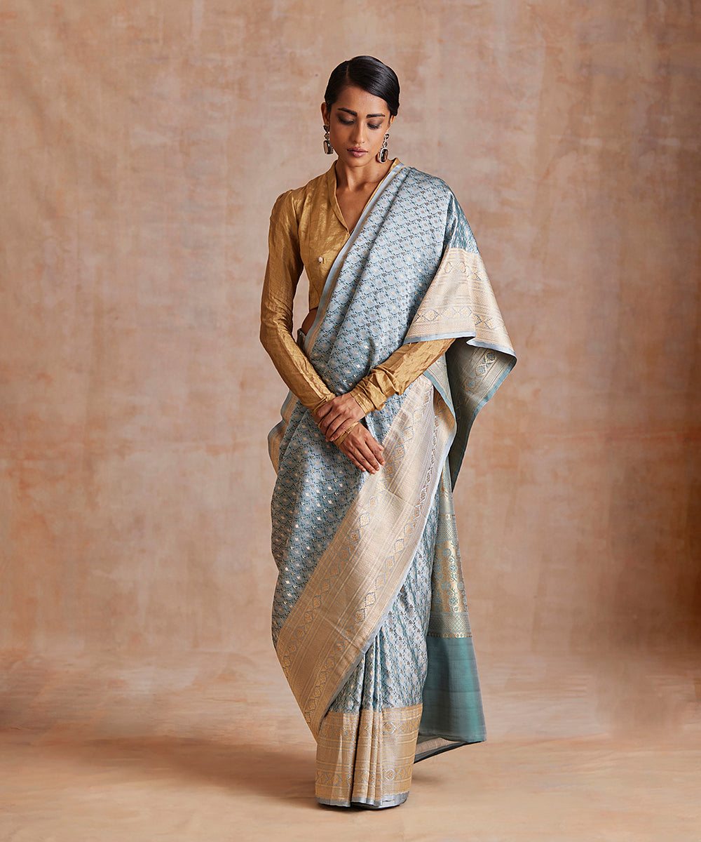 Pastel_Grey_Handloom_Pure_Satin_Silk_Tanchoi_Banarasi_Saree_WeaverStory_02