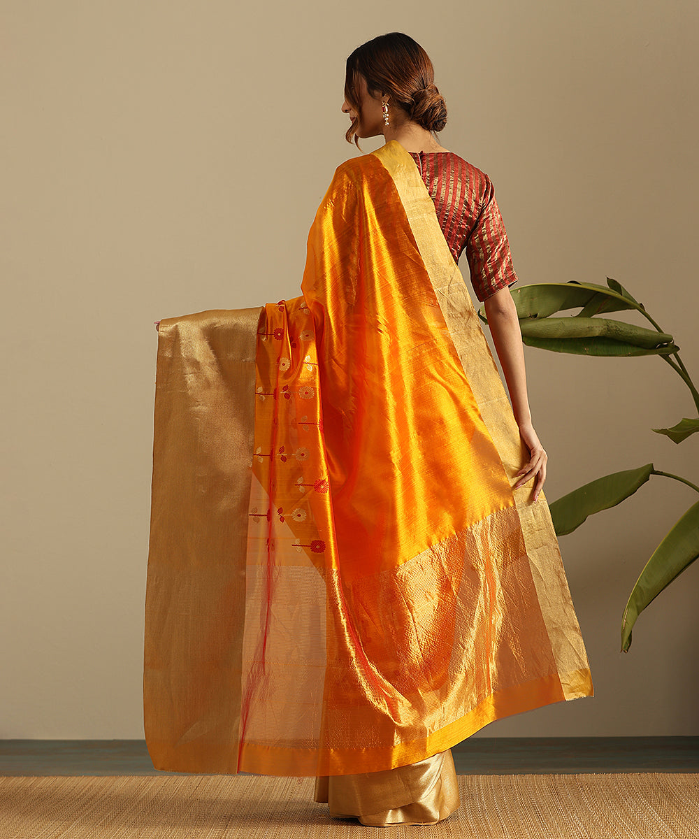 Handloom_Orange_Pure_Silk_Chanderi_Saree_With_Dopatti_Booti_And_Nakshi_Border__WeaverStory_03