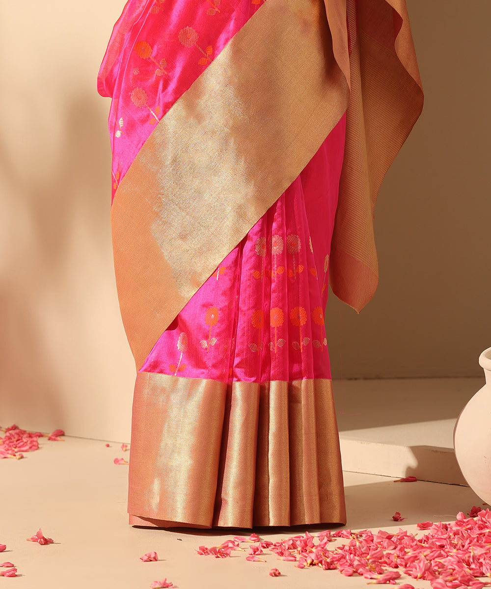 Hot_Pink_Handloom_Pure_Chanderi_Saree_With_Dopatti_Booti_And_Nakshi_Border_WeaverStory_04