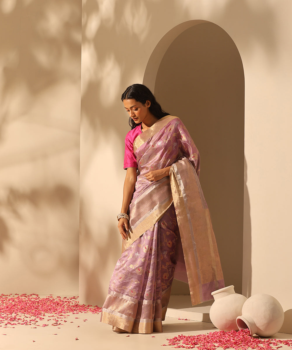 Handloom_Lavender_Pure_Chanderi_Saree_With_All_Over_Jaal_And_Chidiyaa_Booti_WeaverStory_02