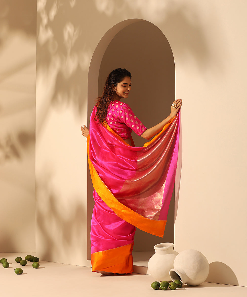 Handloom_Rani_Pink_Pure_Chanderi_Silk_Saree_With_Orange_Mashroo_Border_WeaverStory_03