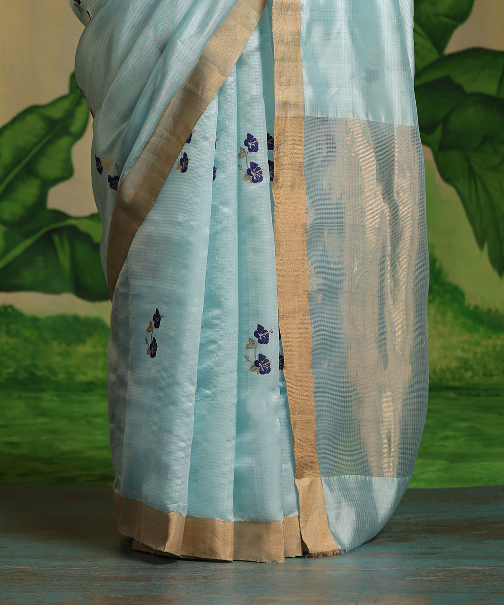 Handloom_Pastel_Sky_Blue_Pure_Chanderi_Silk_Saree_With_Small_Hibiscus_Flower_Meena_WeaverStory_04