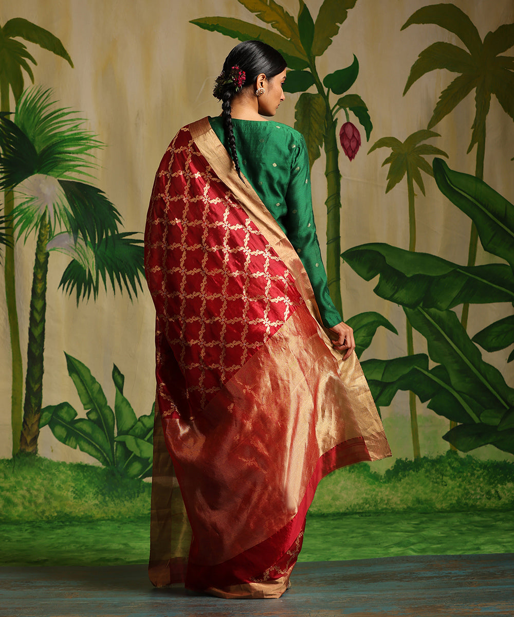 Red_Handloom_Pure_Chanderi_Silk_Saree_With_Zari_Jaal_WeaverStory_03