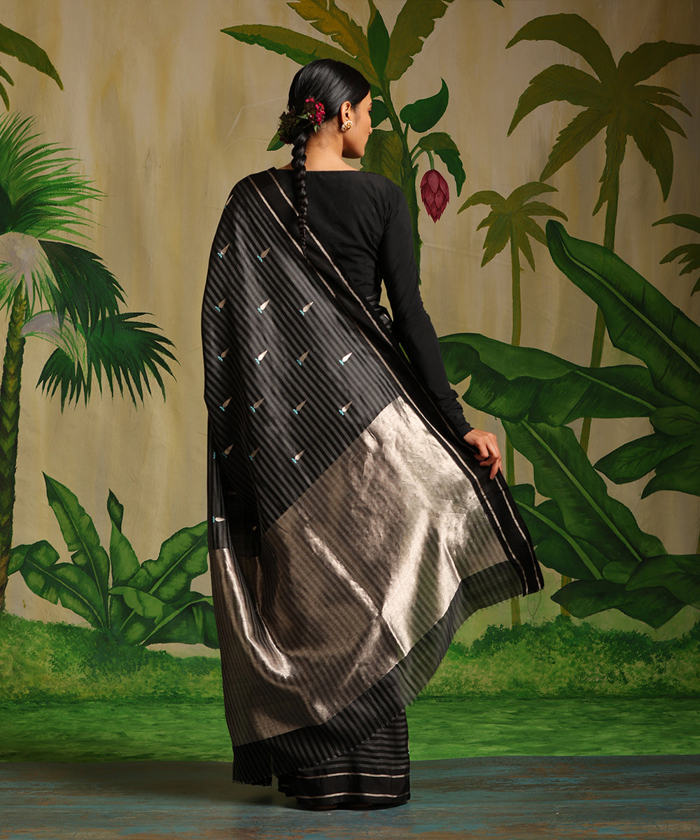 Handloom_Black_Striped_Pure_Chanderi_Silk_Saree_With_Tilak_Meenakari_Booti_WeaverStory_03