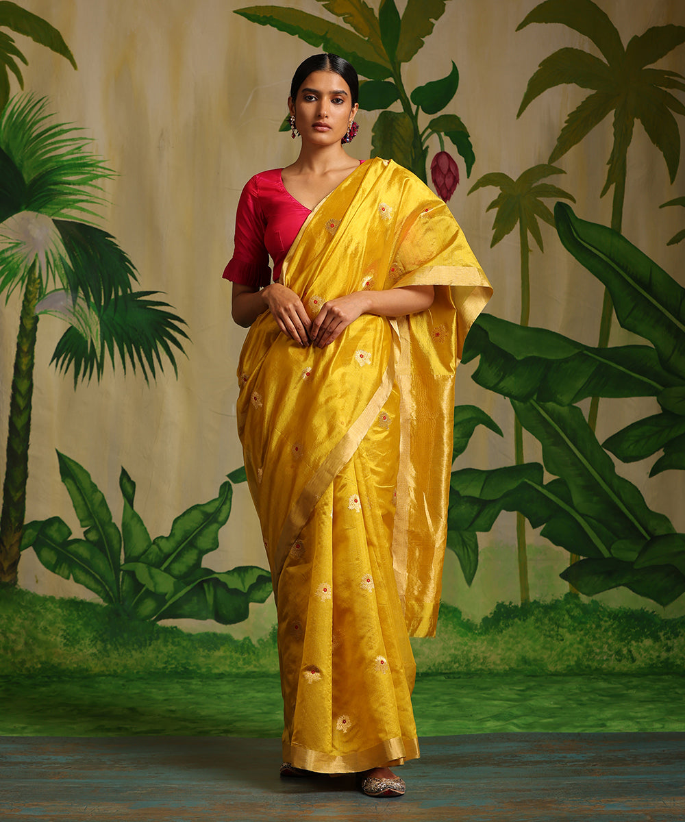 Mustard_Handloom_Pure_Chanderi_Silk_Saree_With_Floral_Booti_WeaverStory_02