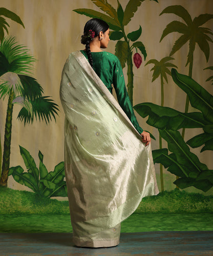 Handloom_Pastel_Green_Pure_Chanderi_Silk_Saree_With_5_Petal_Flower_Booti_WeaverStory_03