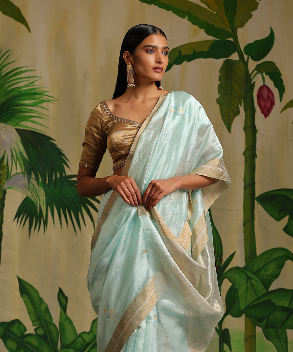 Handloom_Sky_Blue_Pure_Chanderi_Silk_Saree_With_Leaf_Booti_WeaverStory_01