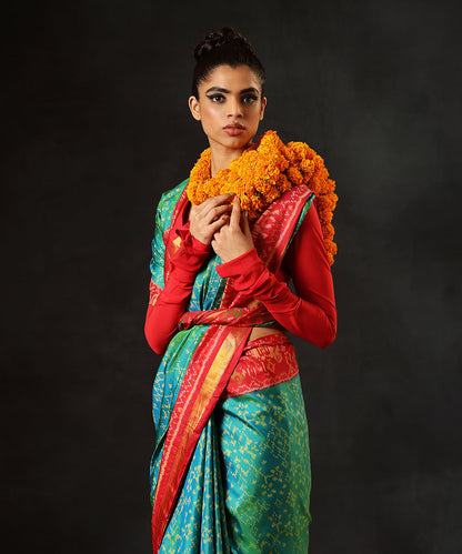 Handloom_Red_And_Teal_Green_Double_Shade_Pure_Mulberry_Silk_Single_Ikat_Patola_Saree_WithTissueBorder_WeaverStory_01