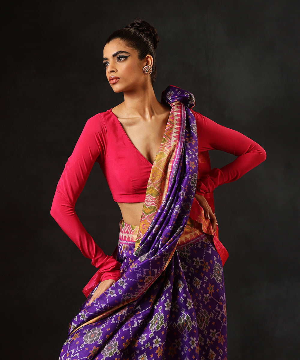 Voilet_Handloom_PureMulberry_Silk_Single_Ikat_Patola_Saree_With_Rani_Pink_Tissue_Border_WeaverStory_01