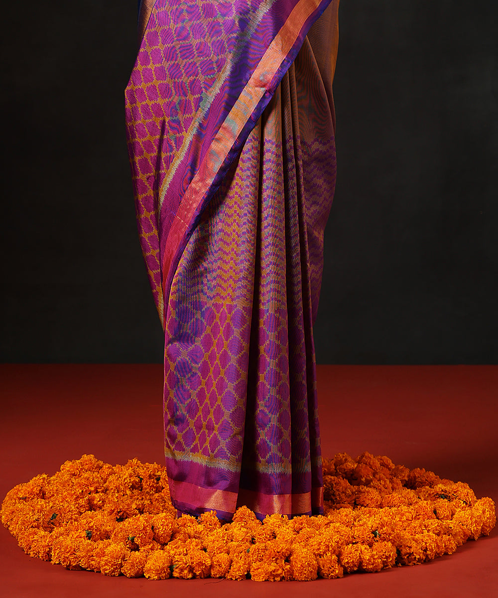 Purple_And_Brown_Handloom_Pure_Mulberry_Silk_Single_Ikat_Patola_Saree_With_Gold_Border_WeaverStory_04