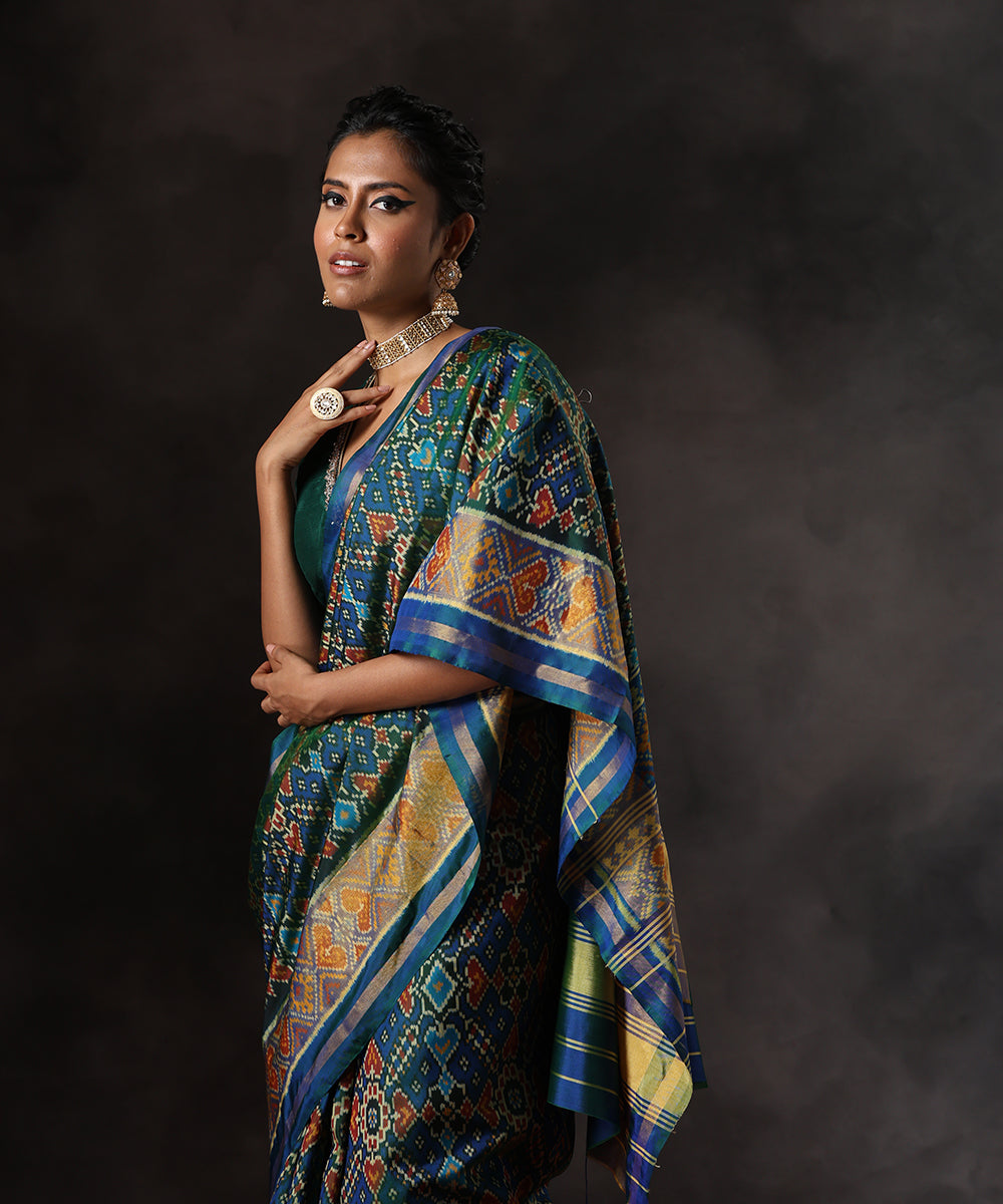 Peacock_Blue_Double_Shade_Handloom_Pure_Mulbery_Silk_Single_Ikat_Patola_Saree_With_Tissue_Border_WeaverStory_01