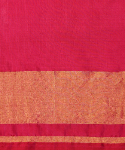 Green_Handloom_PureMulberry_Silk_Single_Ikat_Patola_Saree_With_Pink_Tissue_Border_WeaverStory_05