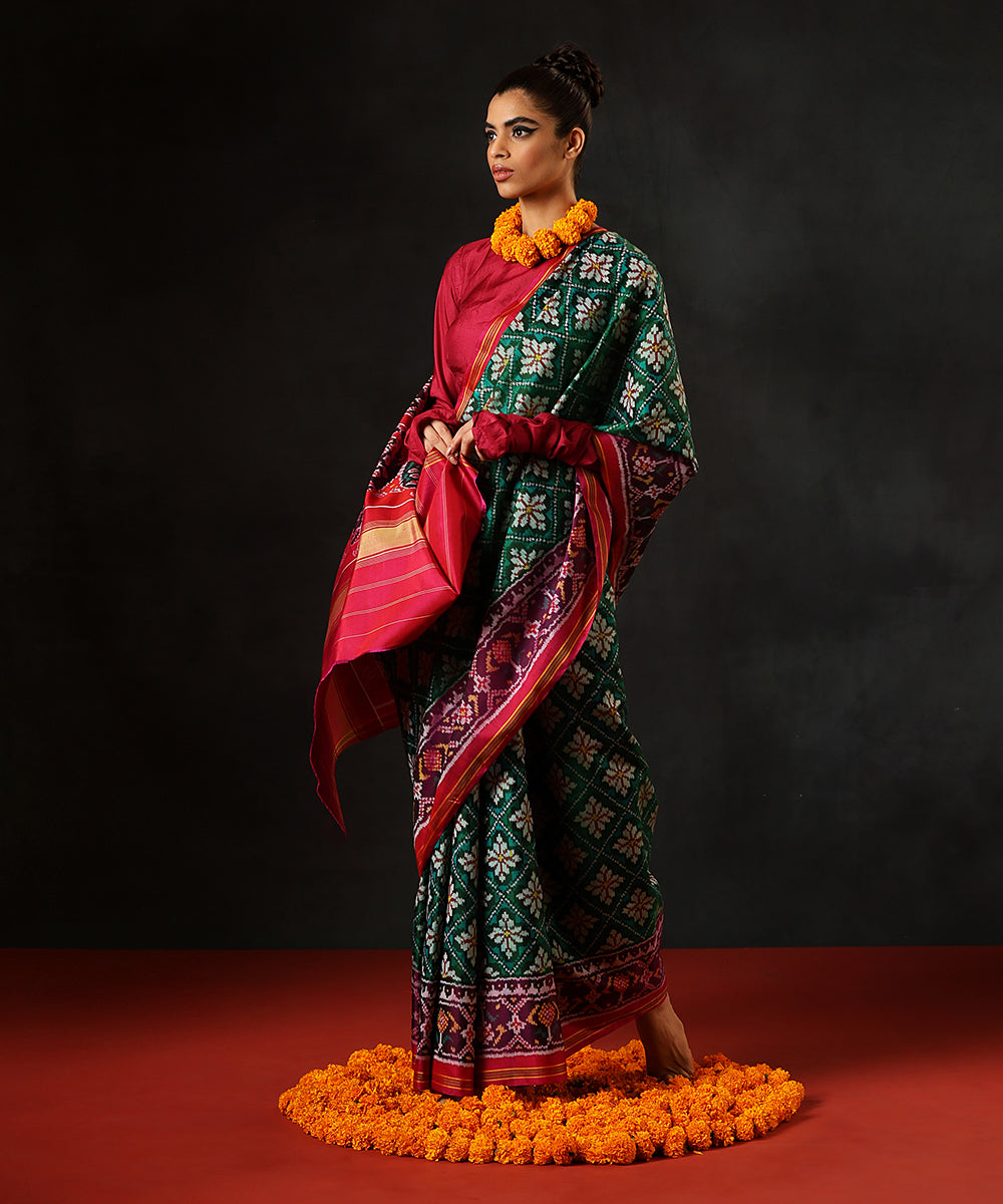 Green_And_Purple_HandloomMagenta_Double_Shade_Pure_Mulberry_Silk_Single_Ikat_Patola_Saree_WeaverStory_02