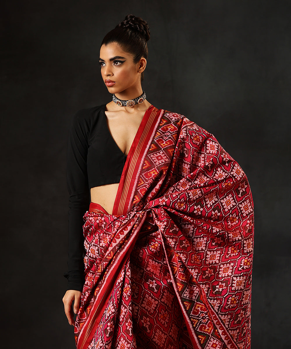 Handloom_Maroon_Pure_Mulberry_Silk_Single_Ikat_Patola_Saree_WeaverStory_01