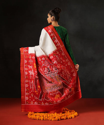 Handloom_White_Pure_Mulberry_Silk_Single_Ikat_Patola_Saree_With_Red_Border_And_Pallu_With_Elephant_Motifs_WeaverStory_03