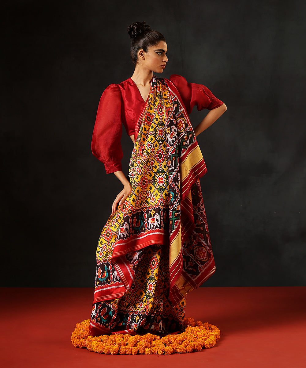 Handloom_Mustard_Pure_Mulberry_Silk_Single_Ikat_Patola_Saree_With_Twill_Weave_And_Red_Border_WeaverStory_02