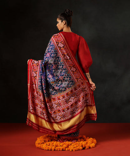 HandloomBlue_And_Red_Double_Wear_Pure_Mulberry_SilkIkat_Patola_Saree_With_Twill_Weave_And_Maroon_Border_WeaverStory_03