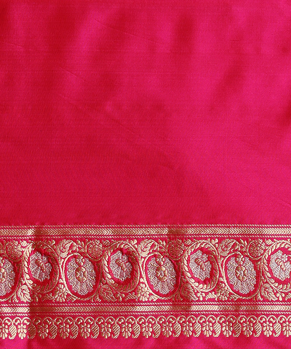 Handloom_Rani_Pink_Pure_Katan_Silk_Banarasi_Saree_With_Sona_Rupa_Kadhwa_Booti_WeaverStory_05