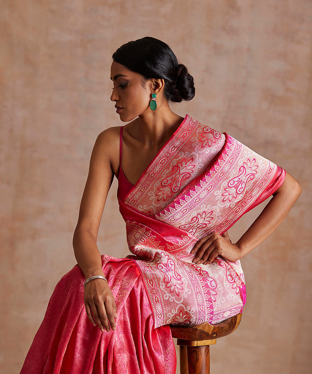 Handloom_Rani_Pink_And_Gold_Pure_Katan_Silk_Tanchoi_Banarasi_Saree_WeaverStory_01