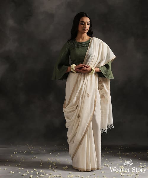 Handloom_Offwhite_Mercerised_Cotton_Dhakai_Jamdani_Saree_With_Lotus_Flowers_Woven_In_Jute_WeaverStory_02