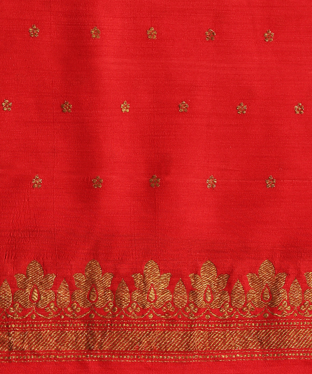 Red_Handloom_Pure_Moonga_Silk_Banarasi_Saree_With_Antique_Zari_Work_WeaverStory_05