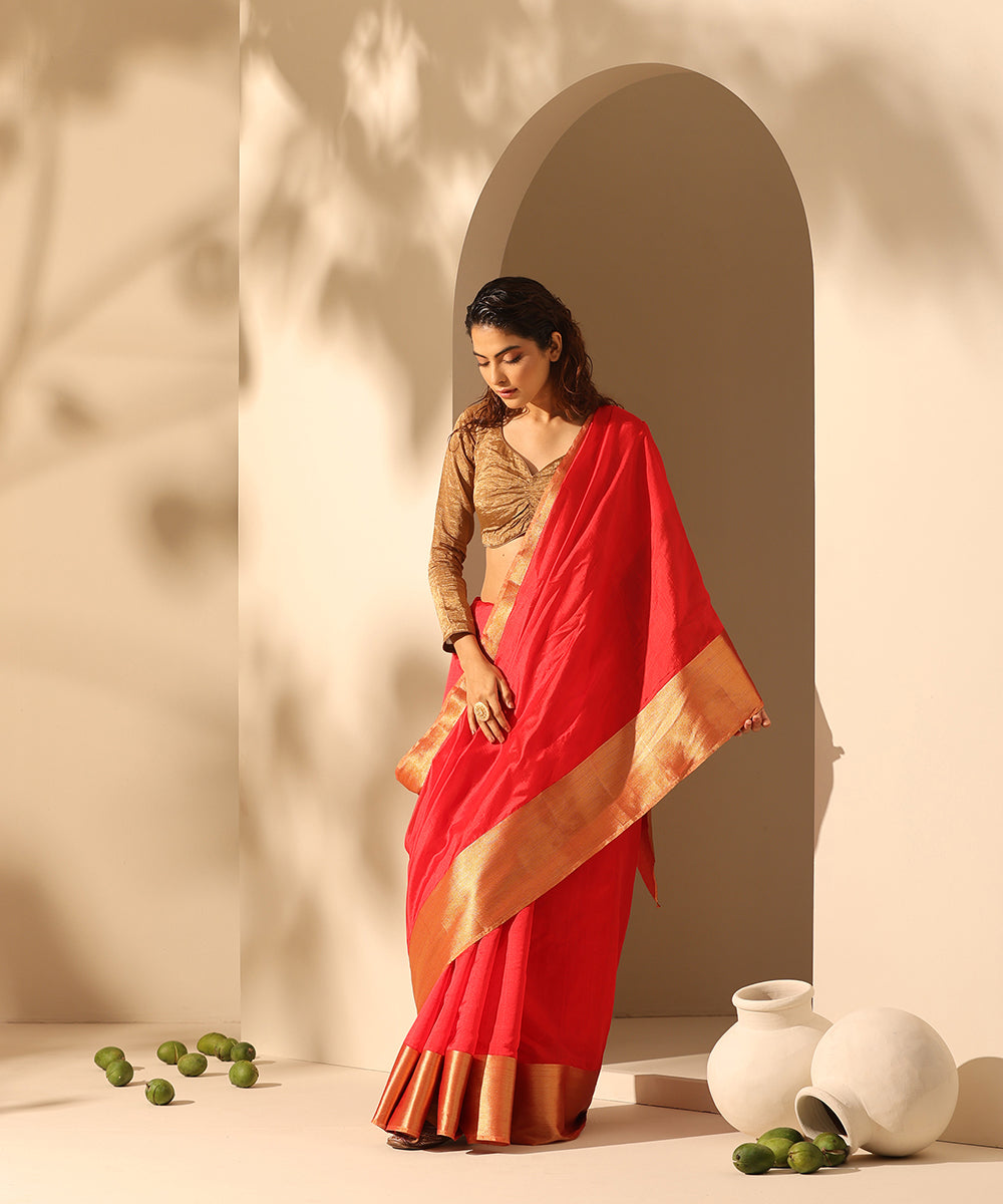 Red_Handloom_Pure_Plain_Pure_Chanderi_Silk_Saree_With_6_Inches_Border_WeaverStory_02